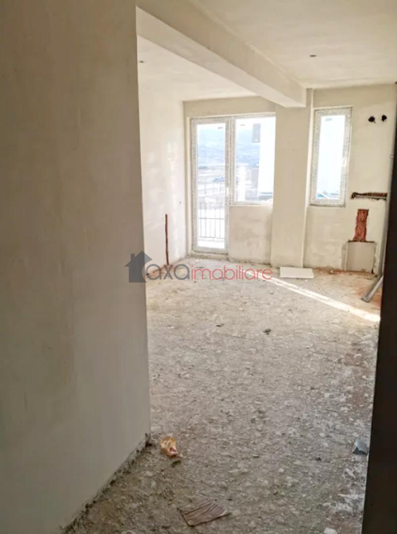 Apartament 3 camere de vanzare in Floresti