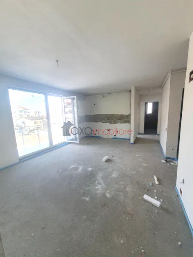 Apartament 3 camere de vanzare in Floresti